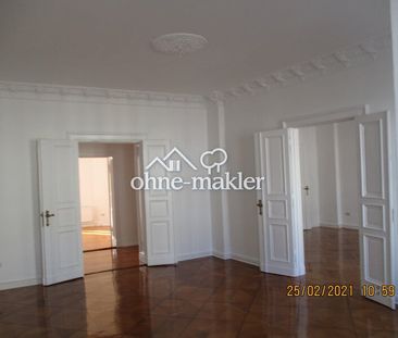 Wunderschöne große 5 Zimmer Altbauwohnung in zentraler Lage - Photo 1