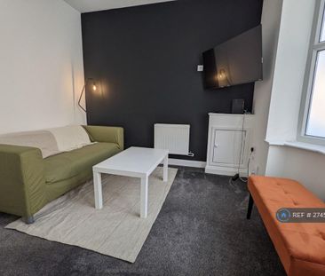 2 bedroom terraced house to rent - Photo 2