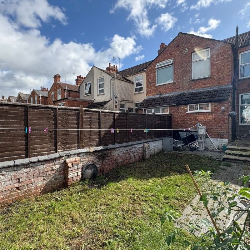 Newington Road, NORTHAMPTON - Photo 1