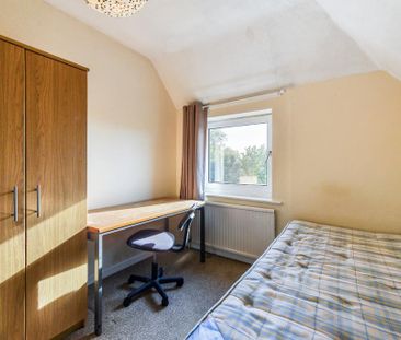 3 bedroom semi-detached house to rent - Photo 4