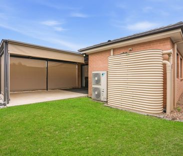 Effortless Family Living in a Prime Box Hill Setting - Photo 2