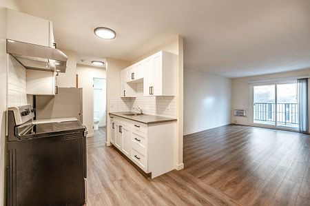 Crestview Apartments - Photo 2