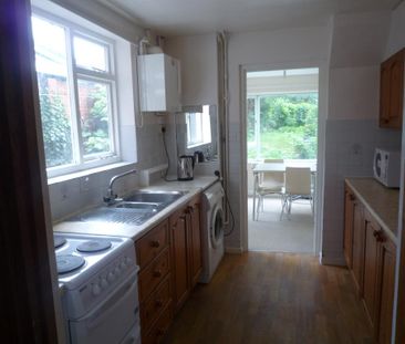 3 bedroom semi-detached house to rent - Photo 3