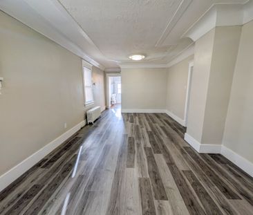 Spacious 2-Bedroom Apartment Minutes from Niagara Falls Attractions! - Photo 4