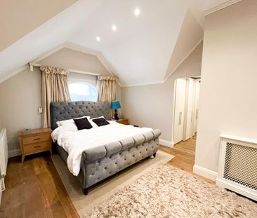 3 Bed Penthouse, The Quadrangle, SW10 - Photo 5