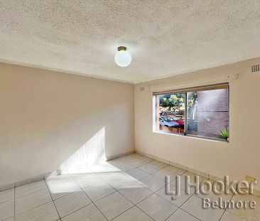 Updated 2 Bedroom Unit with LUG - Photo 3