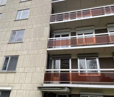Appartement te huur in Evere voor € 1.100 met 2 slaapkamers - Photo 2
