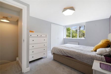 2 Bed Flat, Chatsworth Road, NW2 - Photo 4