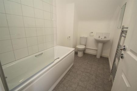 2 bedroom maisonette to rent - Photo 5