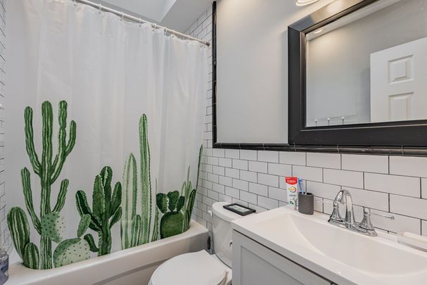 For Lease - 213 Langley Avenue Unit# Upper, Toronto, Ontario - Photo 1