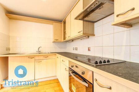 2 bed Apartment for Rent - Photo 2