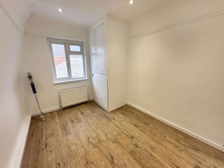 3 bedroom detached house to rent - Photo 4