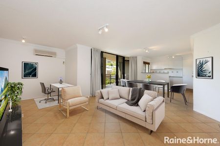 Tranquil North-Facing Apartment in a Quiet Street - Photo 3