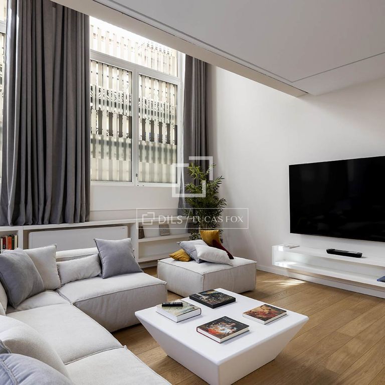 1 bedroom luxury Loft for rent in Barcelona, Catalonia - Photo 1