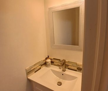 For Lease - 3232 Ulman Road, Oakville, Ontario - Photo 2