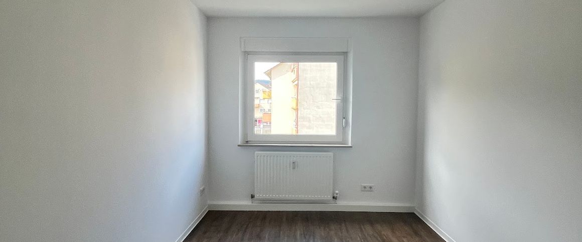 Wir schenken Ihnen 2 Kaltmieten zum Einzug*Exklusive 4-Zimmer-Wohnung in Wertheim mit großem Balkon - Foto 1