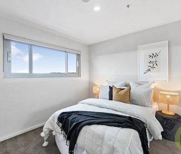 Modern 2-Bedroom Apartment - Photo 2