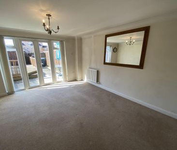 3 bedroom terraced house to rent - Photo 1