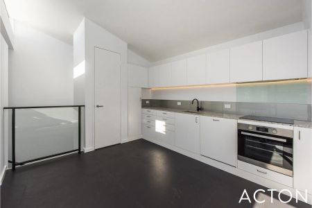 SYDNEY LIVING - Photo 2