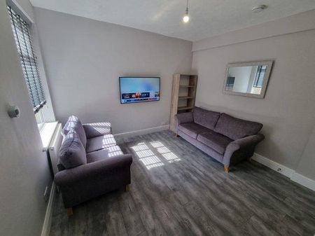 4 bedroom house share to rent - Photo 2
