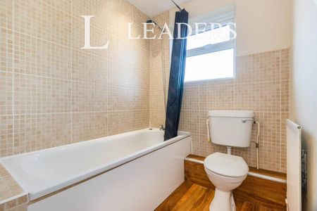 1 bedroom semi-detached house to rent - Photo 3