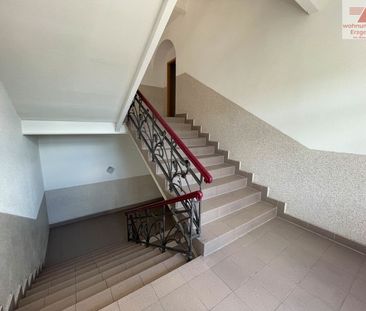 Frisch saniert! 2-Raum-Dachgeschosswohnung im Auer Zentrum - Photo 6