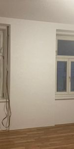 Stadtwohnung mit Balkon im Bezirk Jakomini - Photo 4