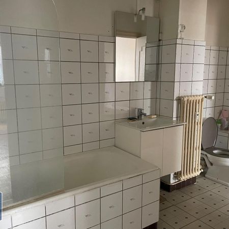 Location Appartement 2 pièces 46m² LA MADELEINE 59110 - Photo 3