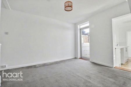 2 bedroom terraced house to rent - Photo 2