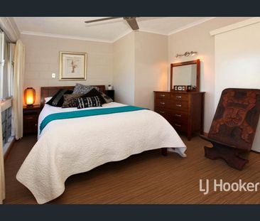 FULLY FURNISHED TWO BEDROOM IN NORTH WARD - LEASE BREAK AVAL 10/09/24 - Photo 3