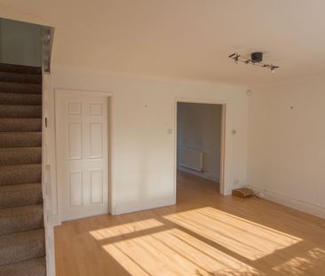 3 Bed Terraced House, Ashley Close, BS7 - Photo 4