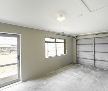 Spacious & Secure Family Living - Photo 3