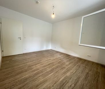 *großzügige und modernisierte 2-Zimmer-Wohnung mit Balkon* - Photo 2