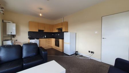 2 bedroom flat to rent - Photo 3