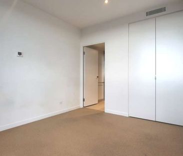 Ideal Living on Swanston Street - Photo 6