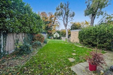 Roslings Close, Chelmsford, CM1 - Photo 4