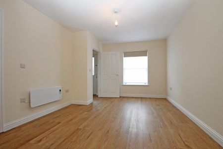 2 bedroom terraced house to rent - Photo 4