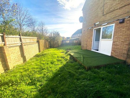 1 bedroom in a house share to rent - Photo 4