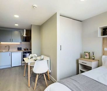 Silver Studio - Photo 1