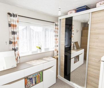 2 bedroom semi-detached house to rent - Photo 4