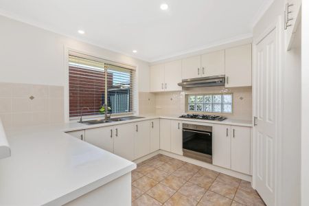 27 Spicer Boulevard, Altona Meadows. - Photo 4