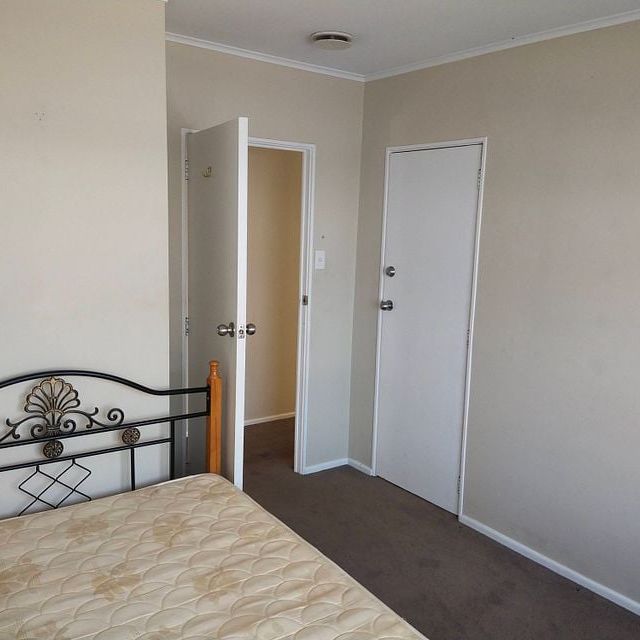 Charming 4BR House in Te Atatu - Photo 1