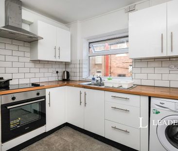 1 bedroom in a house share to rent - Photo 6