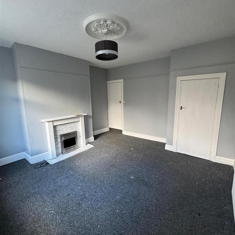 2 bedroom end of terrace house to rent - Photo 1