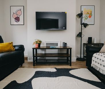 6 Bed Terraced House, Burley Lodge Road, LS6 - Photo 2