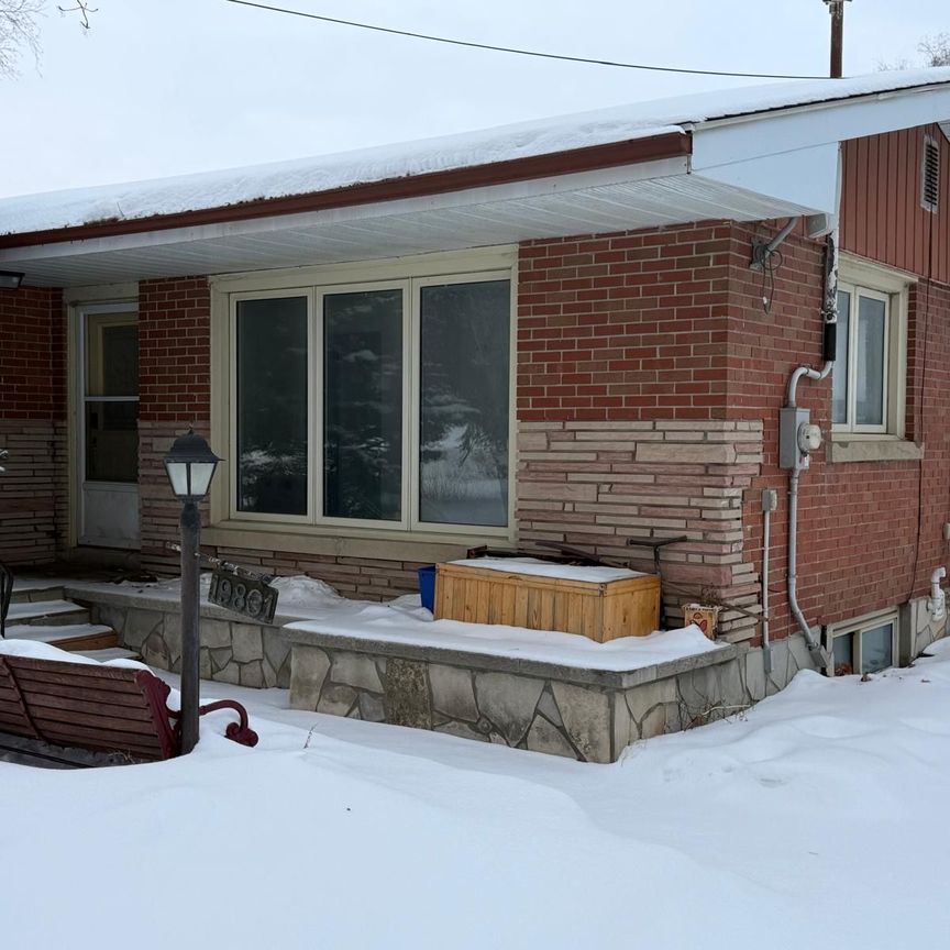For Lease - 19801 Leslie Street Unit# Bsmt, East Gwillimbury, Ontario - Photo 1