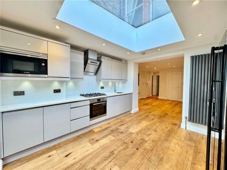 3 bedroom apartment to rent - Photo 5