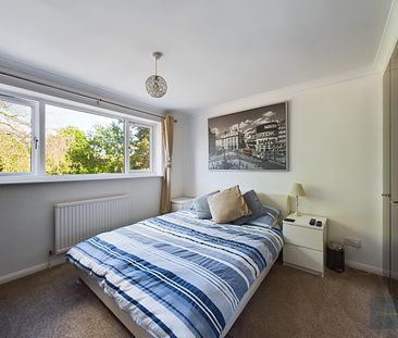 Duxford Close Bowerhill, Melksham - 4 bedrooms Property for lettings - Chasebuchanan - Photo 6