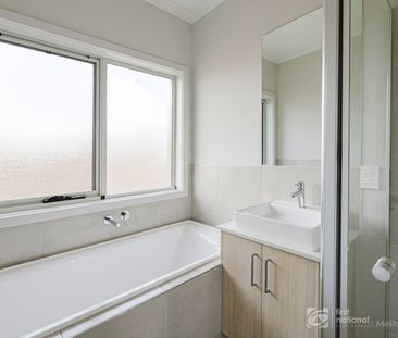 Spacious Family Living in the Heart of Eynesbury - Photo 3
