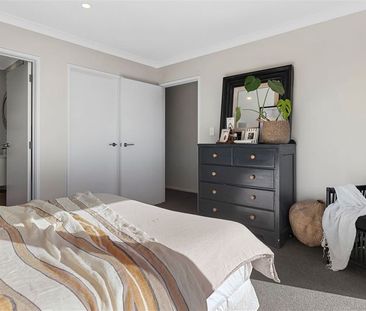 Modern living in a cul-de-sac location! - Photo 6